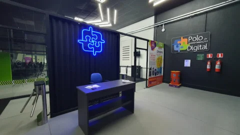 Escola Adélia Ribas realiza nesta terça (26) Feira Tecnológica