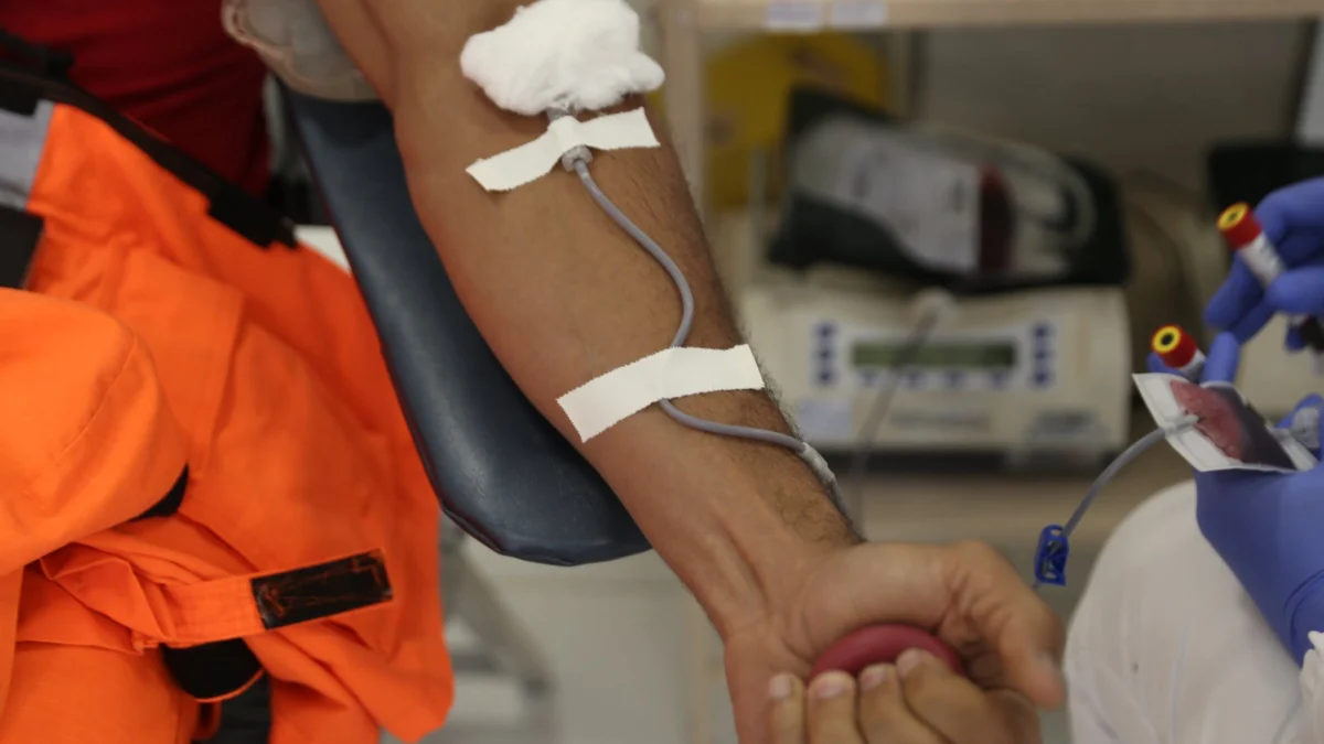 Hospital Dr. José Maria Morais realiza ação para captar novos doadores de sangue 1 Na coleta é retirado apenas 450 ml de sangue do doador. Este volume é reposto pelo organismo do doador em apenas 72 horas. Foto