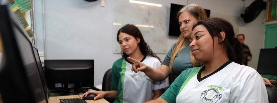 O governo do estado divulgou nesta sexta (29) mais um lote de nomeações de excedentes do concurso público da educação de 2017
