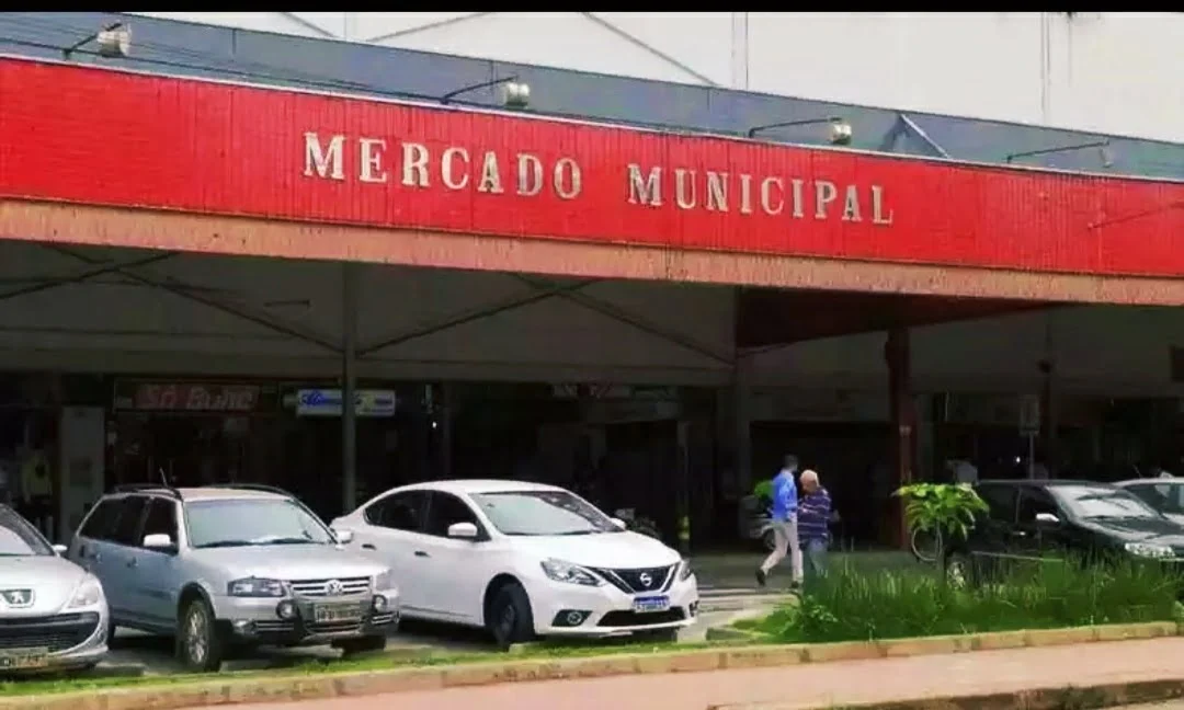 O Mercado conta com 203 lojistas, dos quais, atualmente, apenas 152 estão em plena atividade