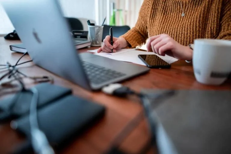 Governo de Minas prorroga regime de teletrabalho no Estado 1 O regime de teletrabalho em Minas Gerais foi prorrogado