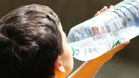 Onda de calor e baixos índices de umidade relativa do ar representam risco à saúde de idosos e crianças 4 Onda de calor e baixos índices de umidade relativa do ar representam risco à saúde de idosos e crianças