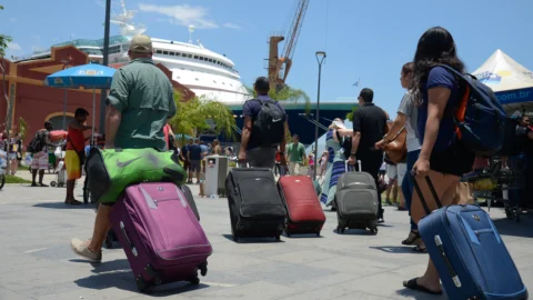 Temporada de cruzeiros deve ter impacto de mais de R$ 5 bi na economia 2 Temporada de cruzeiros deve ter impacto de mais de R$ 5 bi na economia