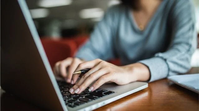 Vacinação é tema de curso para profissionais das atividades de apoio em unidades de saúde de Minas 1 O treinamento, que teve início em 11/10, acontece na modalidade de Educação a Distância (EaD) e é disponibilizado na plataforma AVA