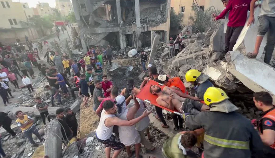 Faixa de Gaza recebe água por 3 horas, mas ONU diz ser insuficiente 1 Uma linha de abastecimento de água na fronteira do sul da Faixa de Gaza com o Egito foi aberta por cerca de 3 horas para a entrada de água