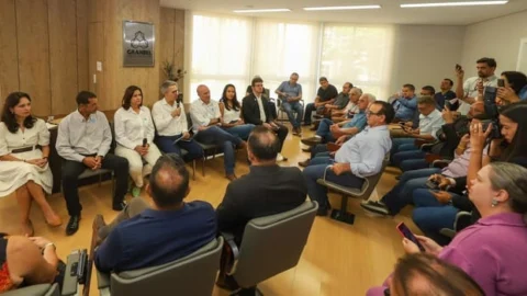 Governador se reúne com prefeitos da Região Metropolitana de Belo Horizonte