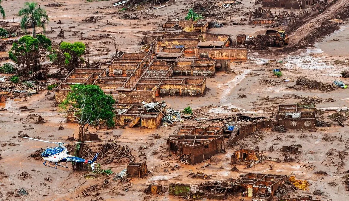 Obras emergenciais pós-rompimento de barragens em Brumadinho recebem licença de operação corretiva 1 Após quatro anos de análises e de acompanhamentos, foi deferida, no último mês, a Licença de Operação Corretiva (LOC) para as obras