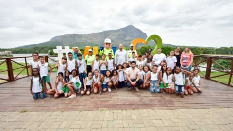 Escola Municipal Reverendo Sillas Crespo faz o último tour do ano do Projeto Bom Passeio
