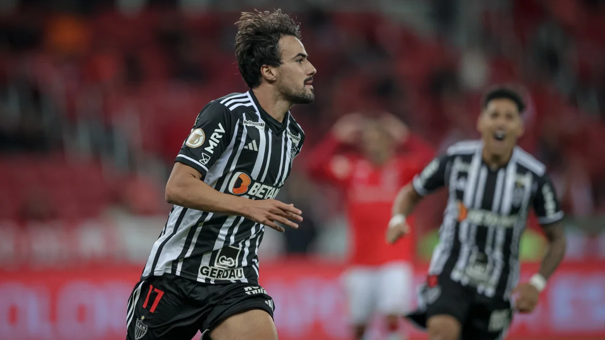 O Galo venceu o Internacional por 2 a 0, no Beira-Rio, pela 25ª rodada do Campeonato Brasileiro