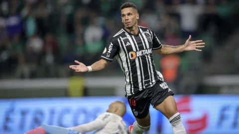 Galo vence o Palmeiras no Allianz e cola no G6 4 Galo vence o Palmeiras no Allianz e cola no G6