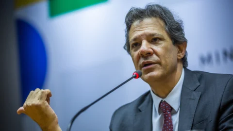 Haddad reafirma compromisso fiscal, mas aponta erosão de receitas 10 Haddad reafirma compromisso fiscal, mas aponta erosão de receitas