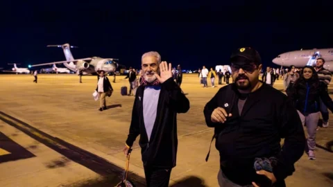 Internet restabelecida melhora contato com brasileiros que aguardam repatriação em Gaza 7 Internet restabelecida melhora contato com brasileiros que aguardam repatriação em Gaza