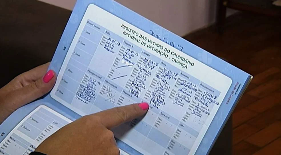 Com a distribuição por parte do governo federal suspensa há três anos, a Caderneta da Criança pode voltar a ser impressa e direcionada