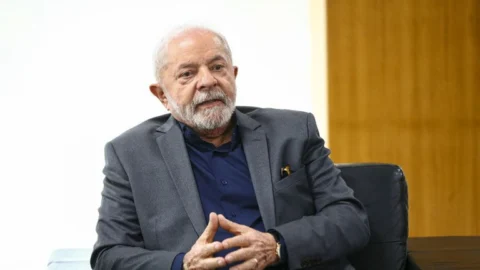 Lula conversa com presidente do Irã sobre libertação de reféns em Gaza