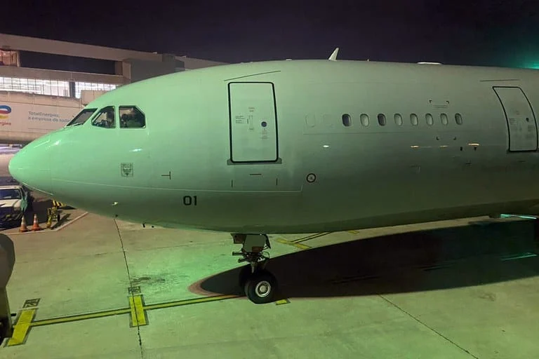 Com a chegada dos 219 passageiros que embarcaram em Tel Aviv, o país totaliza 1.135 brasileiros resgatados em seis voos da FAB desde 10