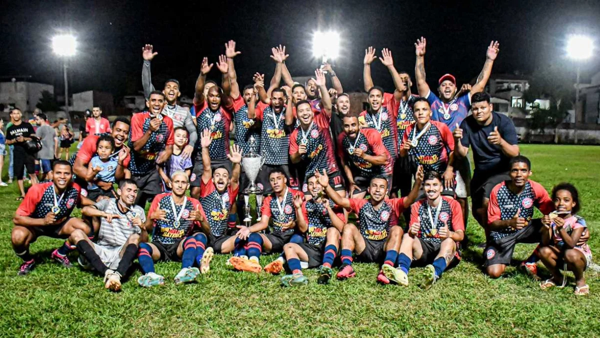 Ontem (18) à noite, o Campo da Liga ficou lotado de torcedores que acompanharam a final da Taça Valadares Corujão Futebol de Campo