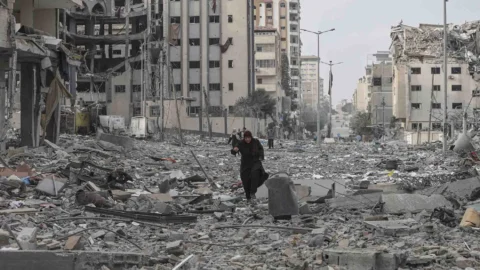 Brasileiros em Gaza temem saída de escola sem corredor humanitário