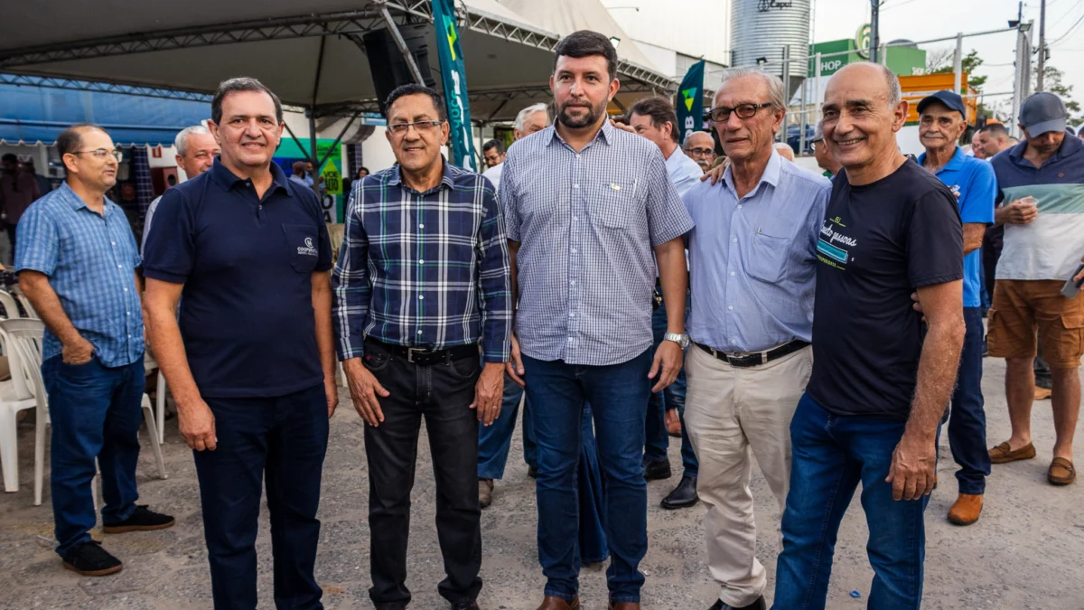 Café Rural apresenta informações sobre o clima para os produtores rurais da região 1 João Marques, presidente da Cooperativa; Ruibran dos Reis (climatologista); Marcelo Teixeira (Presidente da União Ruralista); Afonso