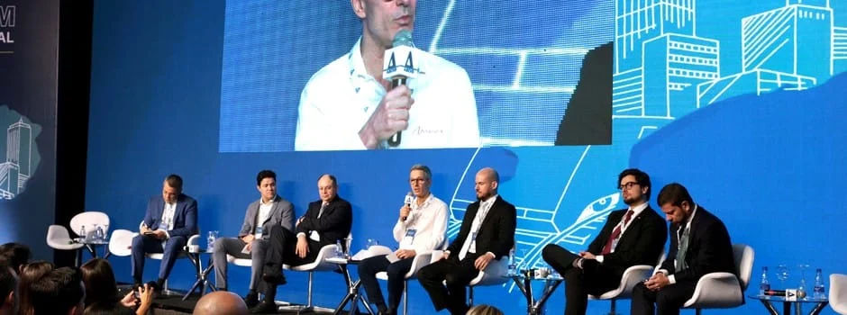 Governador apresenta projetos de infraestrutura em fórum realizado na capital mineira 1 O governador Romeu Zema participou, nesta terça-feira (31/10), em Belo Horizonte, da abertura do Fórum de Infraestrutura Regional - Edição