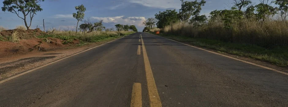 Governador vistoria obras em rodovias no Triângulo Mineiro e Alto Paranaíba 1 O governador Romeu Zema vistoriou, nesta segunda-feira (9/10), dois importantes trechos rodoviários que passam por recuperação funcional