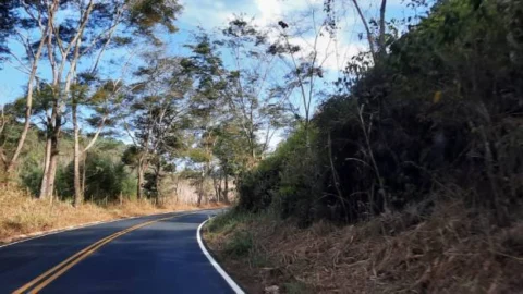 Governo de Minas conclui maior parte das obras rodoviárias próximas à divisa com o Espírito Santo 5 Governo de Minas conclui maior parte das obras rodoviárias próximas à divisa com o Espírito Santo