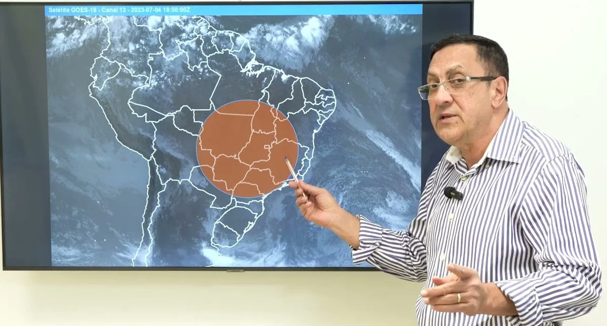 O climatologista Ruibran dos Reis, conhecido nacionalmente, estará no Café Rural, em Governador Valadares, numa promoção da Cooperativa