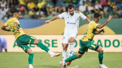 Pela 26ª rodada do brasileirão, Cruzeiro fica no empate contra o Cuiabá na capital mato-grossense 7 Pela 26ª rodada do brasileirão, Cruzeiro fica no empate contra o Cuiabá na capital mato-grossense