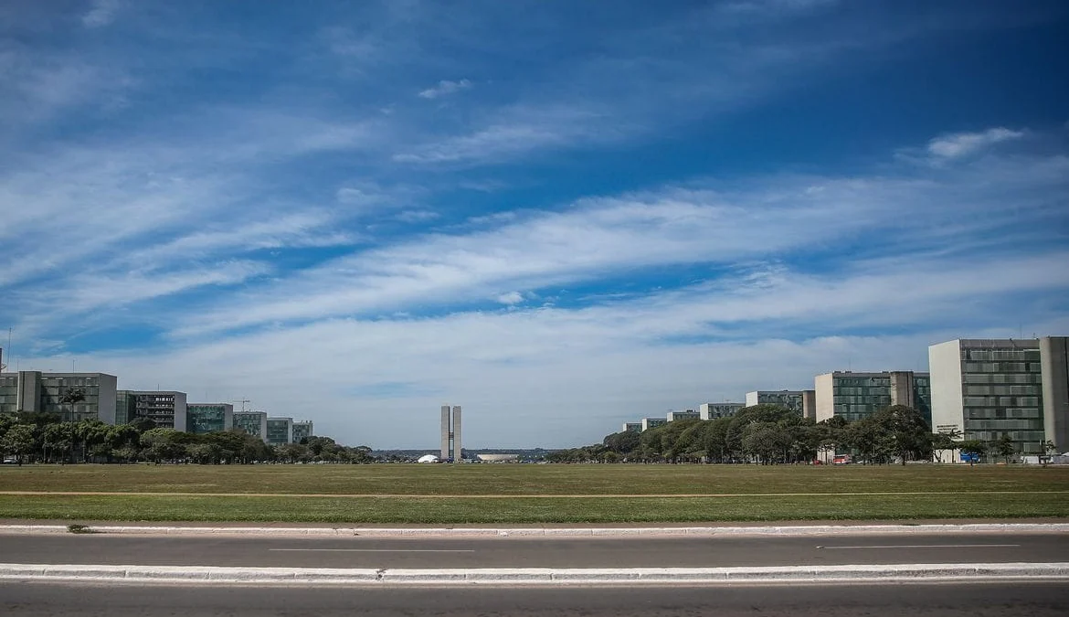 Brasília - 23.05.2023 - Cenas da cidade de Brasília. Na foto a Esplanada dos MInistérios