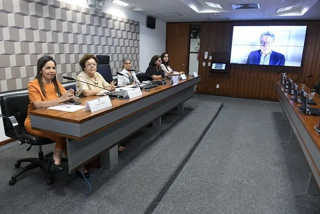 O Ministério da Educação (MEC) participou de audiência pública da Comissão de Educação e Cultura do Senado Federal para debater