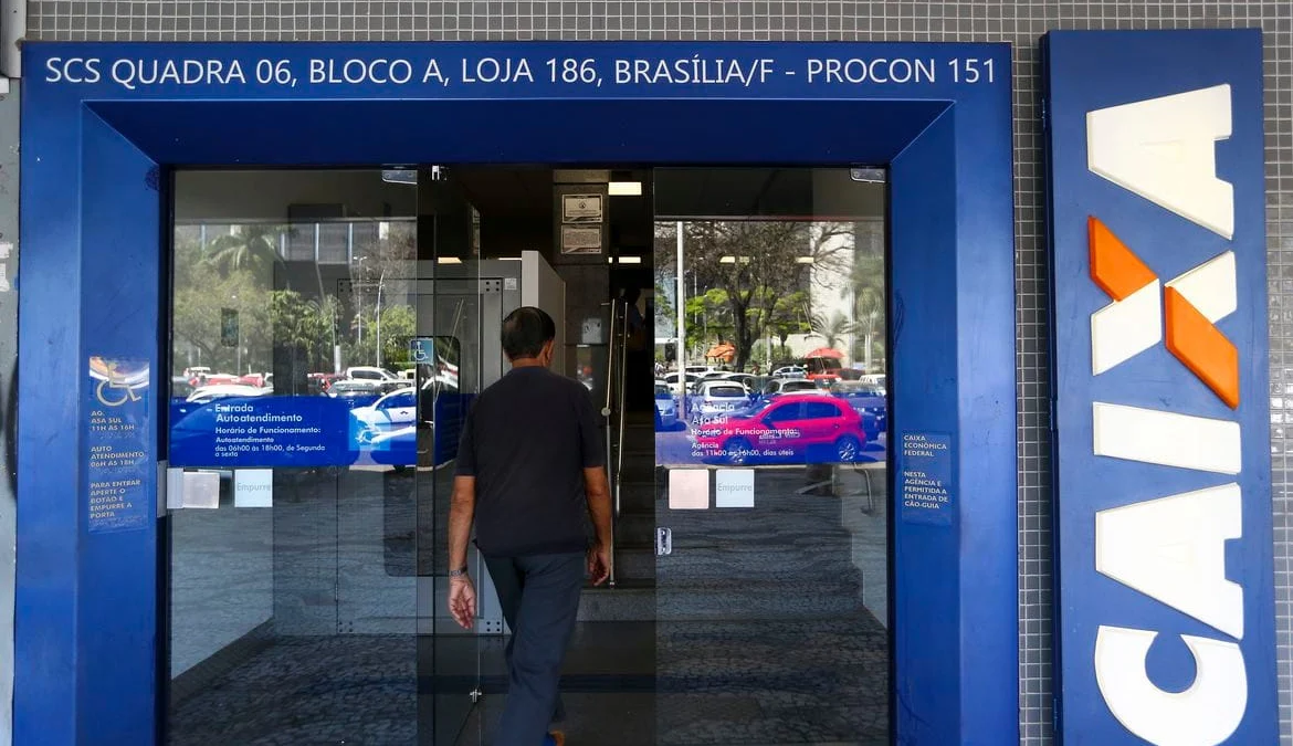 Caixa Econômica Federal inicia hoje (13) a liberação do saque de até R$ 500 em contas do Fundo de Garantia do Tempo de Serviço (FGTS)