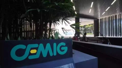 Estado propõe transformação da Cemig em corporação