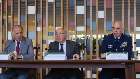 Oriente Médio: 150 brasileiros aguardam ser repatriados