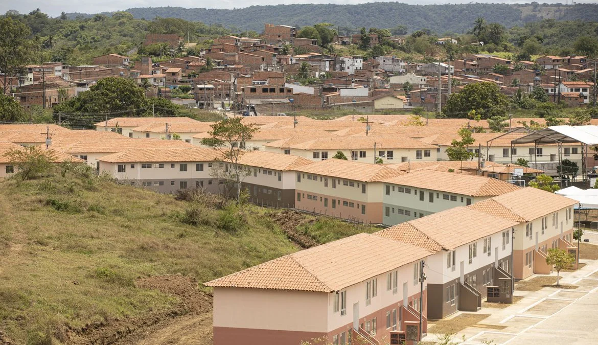 Beneficiários do Bolsa Família ou BPC (Benefício de Prestação Continuada) estão isentos de pagar as parcelas de imóveis