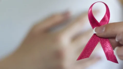 Outubro Rosa: Secretaria de Saúde reforça importância da prevenção do câncer de mama e de colo do útero