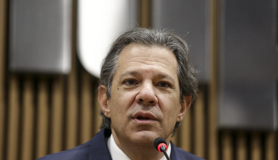 Dia seguinte à aprovação da reforma tributária preocupa, diz Haddad 1 Haddad disse que se preocupa com o "dia seguinte" da aprovação da reforma tributária