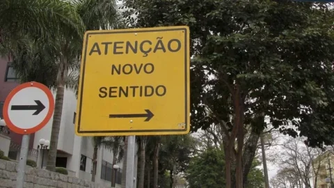 Trecho da Rua Turim, no bairro Grã-Duquesa, terá mudança de sentido 4 Trecho da Rua Turim, no bairro Grã-Duquesa, terá mudança de sentido