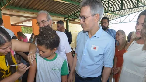 Governo de Minas fortalece multivacinação com ação estratégica além dos muros das unidades de saúde