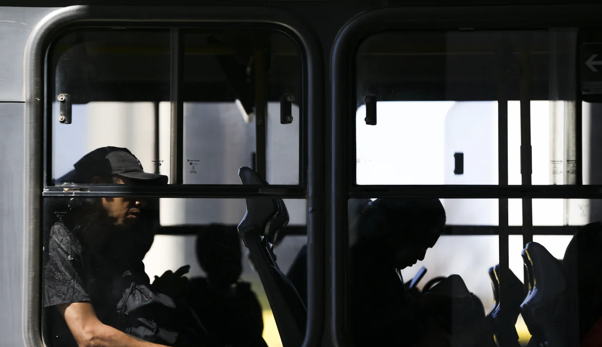 País chega a 84 cidades com passe livre pleno no transporte coletivo 1 O fim da cobrança da passagem no transporte coletivo público urbano tem avançado nas cidades brasileiras: 2023 já é o ano em que mais