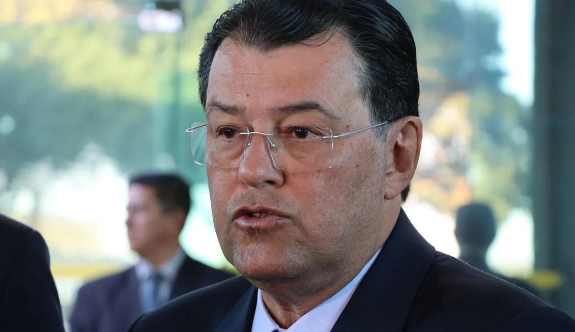 O senador Eduardo Braga (MDB-AM), relator da proposta de emenda à Constituição (PEC), 45/2019, protocolou digitalmente, no fim da manhã