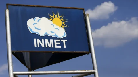 Inmet alerta para chuvas intensas no Amazonas até terça-feira