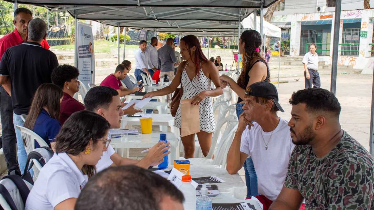 Prefeitura realiza mais um Mutirão de Empregos em Valadares 1 Na na tarde desta terça-feira (21), aconteceu mais um Mutirão de Empregos – sendo esse referente ao mês de novembro