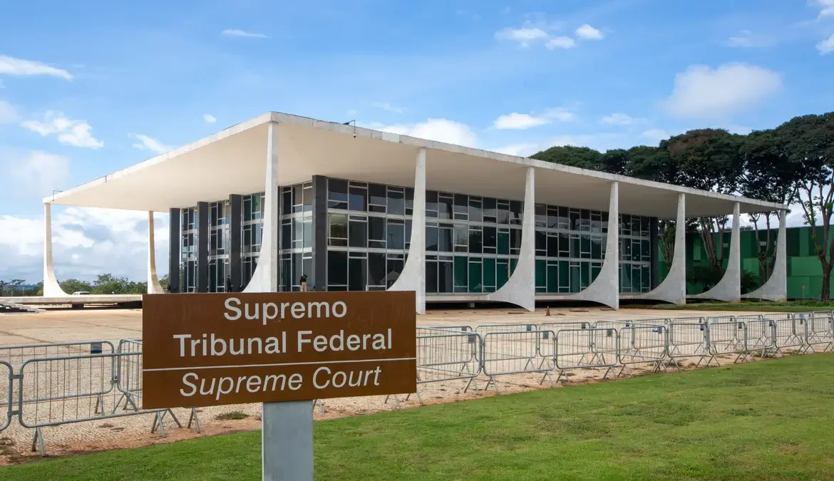 STF retoma nesta quinta julgamento sobre precatórios 1 O Supremo Tribunal Federal (STF) vai retomar nesta quinta-feira (30) o julgamento virtual sobre a validade do atual regime de pagamento