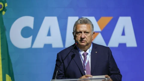 Vieira assume Caixa com promessa de induzir crescimento econômico