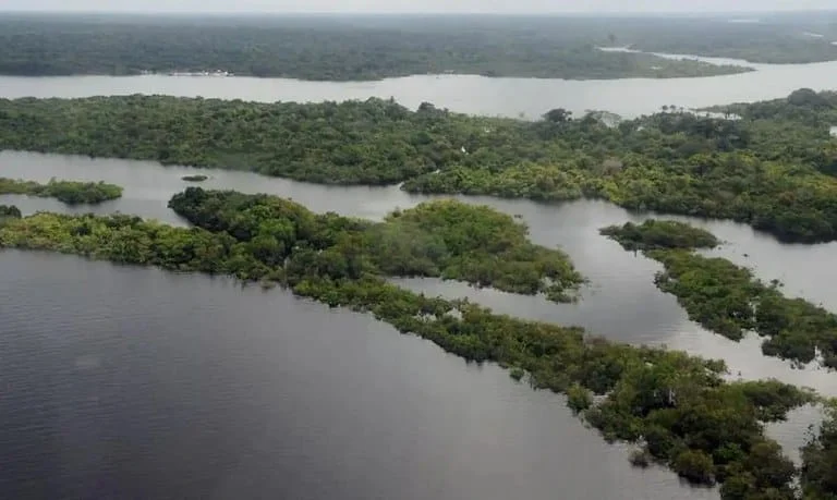 Brasil inicia emissão de título sustentável no mercado externo 1 O Tesouro Nacional informa que está fazendo sua primeira emissão de título sustentável em dólares no mercado internacional
