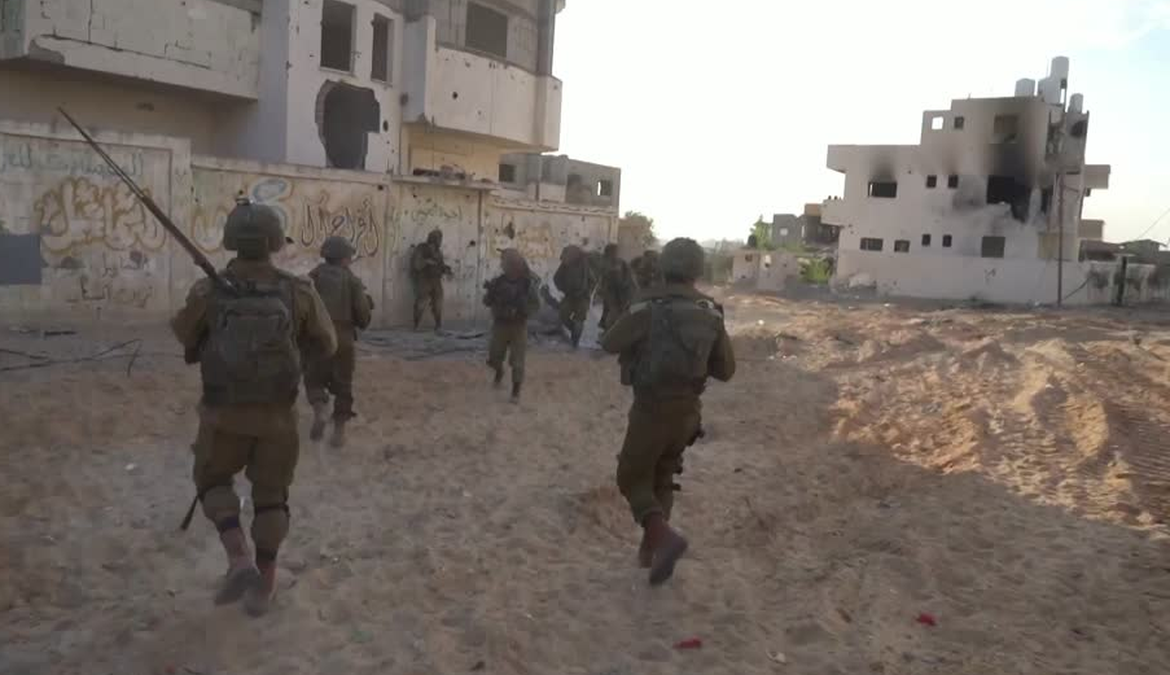 As autoridades israelenses e egípcias não divulgaram nenhuma lista de estrangeiros que estariam autorizados a deixar a Faixa de Gaza nesta