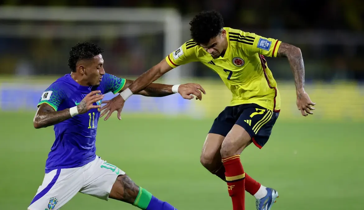 Brasil joga mal e perde para Colômbia em Barranquilla 1 A seleção brasileira até saiu na frente, mas jogou muito mal no estádio Metropolitano, em Barranquilla