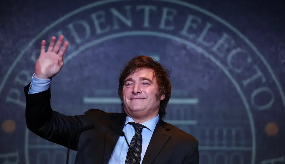 Ultradireitista Javier Milei vence as eleições argentinas 1 O candidato de ultradireita Javier Milei será o futuro presidente da Argentina pelos próximos quatro anos