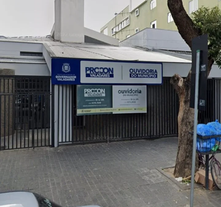 Fique atento para aproveitar a Black Friday 1 Vale lembrar que o Procon fica na rua São João, 192, Esplanada, Valadares. O telefone para dúvidas e/ou denúncias é o (33) 3276-7699