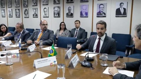 Governadores do Cosud discutem a revisão da fórmula de cálculo dos juros da dívida com a União