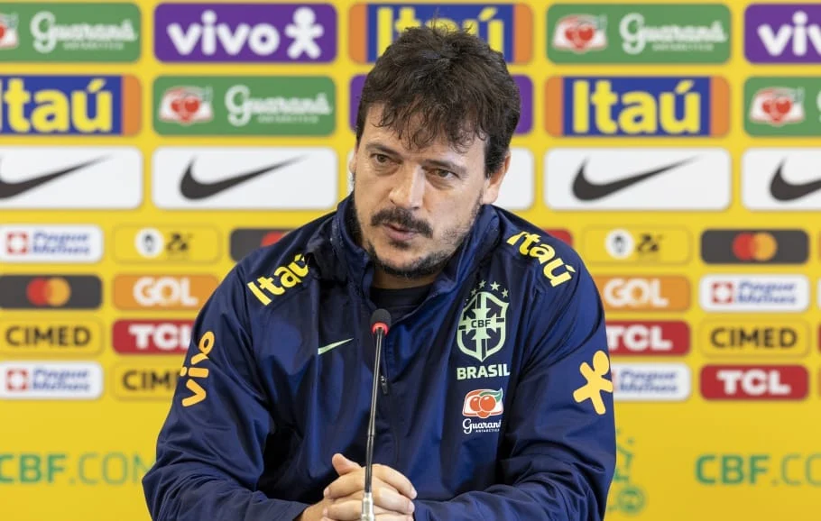 Fernando Diniz prevê grande jogo contra a Argentina no Maracanã 1 Fernando Diniz, técnico da Seleção Brasileira
